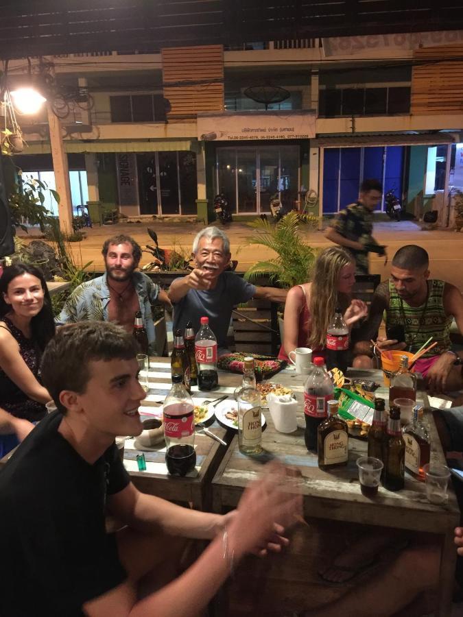 Phangan Barsay Hostel Thong Sala Bagian luar foto