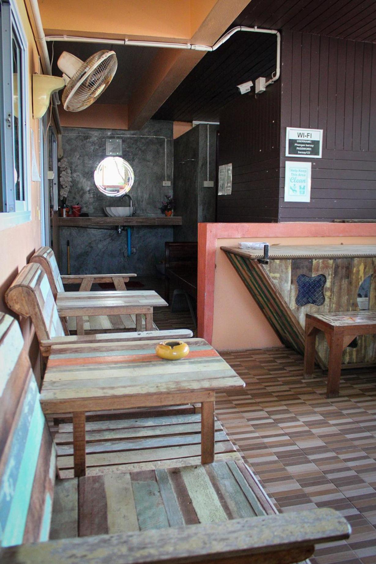 Phangan Barsay Hostel Thong Sala Bagian luar foto